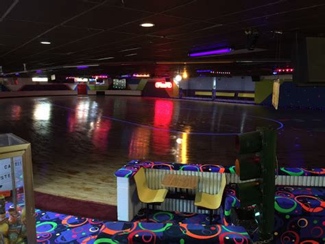 Late Night Roller Skating: Find Your Magic at Roller Magic's Late Hours